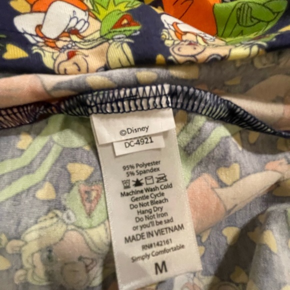 LuLaRoe Disney Miss Piggy, Kermit & Hearts Navy Irma Top M FREE SHIP - Picture 4 of 5